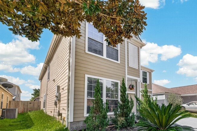 12819 Wisteria Park Dr