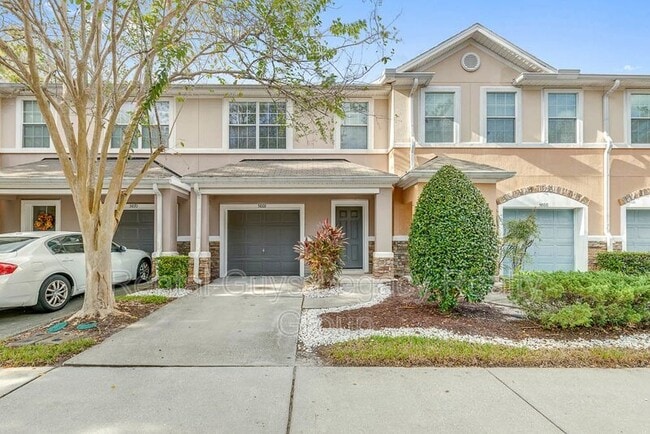 property at 5868 Pavilion Dr