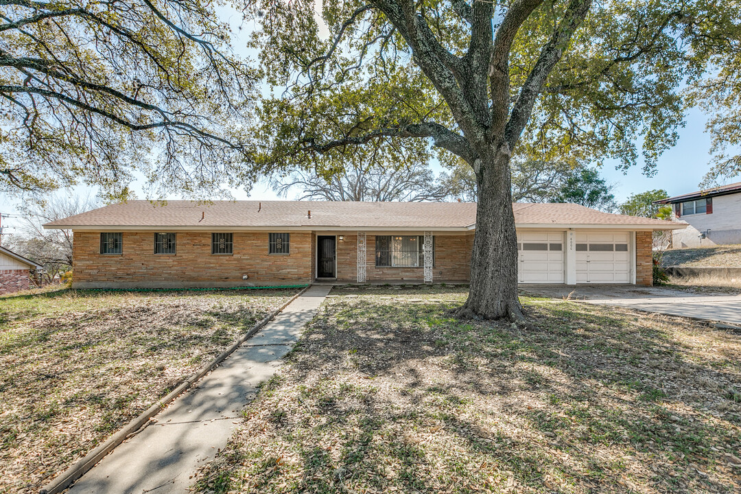 4006 Willowbrook Dr in San Antonio, TX - Building Photo