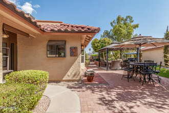 12374 S Shoshoni Dr in Phoenix, AZ - Foto de edificio - Building Photo