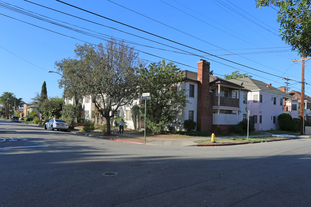 801 Mariposa St in Glendale, CA - Foto de edificio