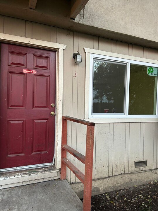2440 Almandor Cir-Unit -#3 in Chico, CA - Building Photo