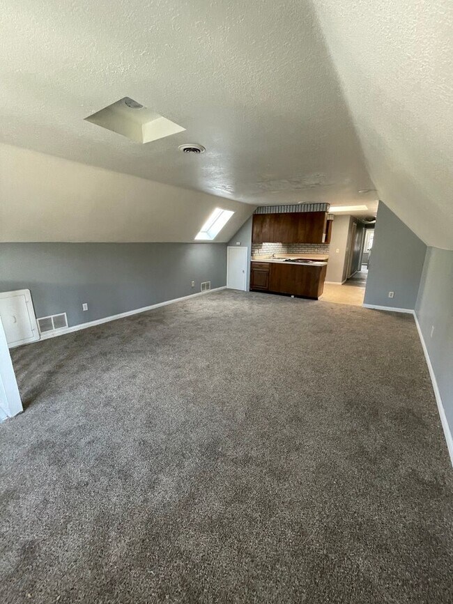 2567 S 9th Pl-Unit -2567A in Milwaukee, WI - Building Photo - Building Photo