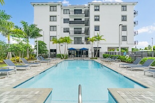 Countyline Apartments in Miami Gardens, FL - Building Photo