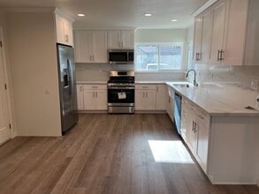 3024 Berros St in Simi Valley, CA - Building Photo - Building Photo