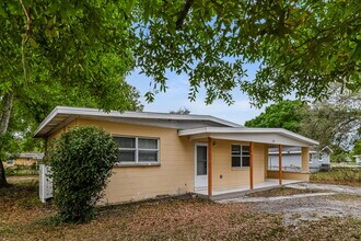 3716 Belmont St in Ft. Myers, FL - Building Photo - Building Photo