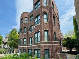 3837 N Greenview Ave, Unit GDN in Chicago, IL - Building Photo
