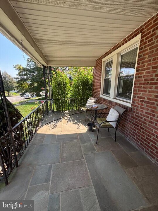 331 E 11th Ave in Conshohocken, PA - Building Photo