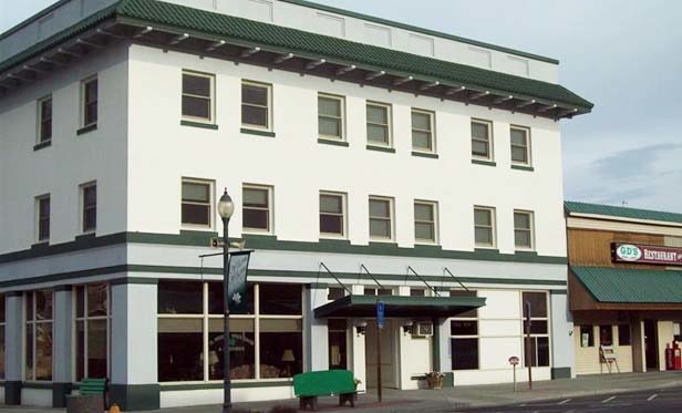 Saint Patrick's Hotel in Heppner, OR - Foto de edificio