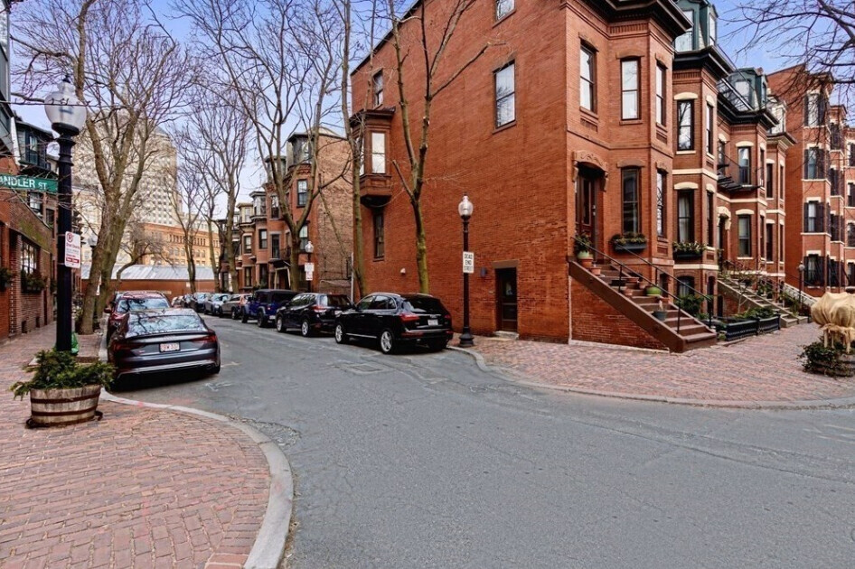 1 Charles St S in Boston, MA - Foto de edificio