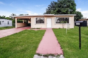 16401 NW 21st Ave in Opa Locka, FL - Building Photo