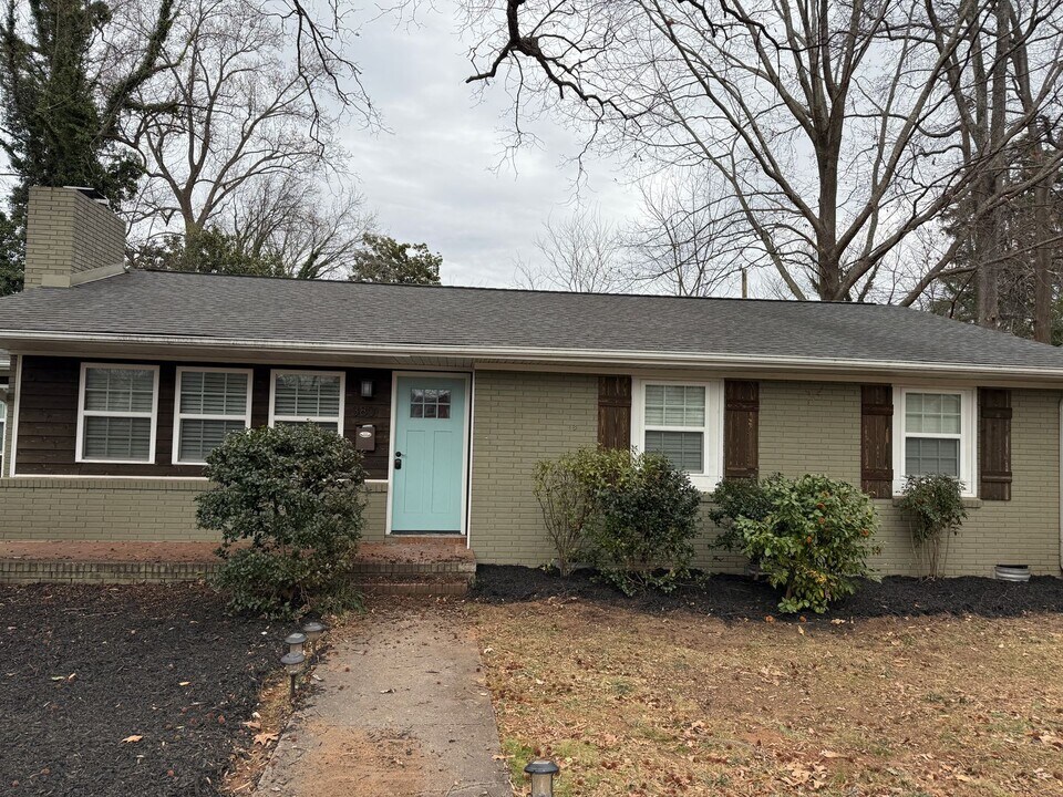 3801 Sudbury Rd in Charlotte, NC - Building Photo