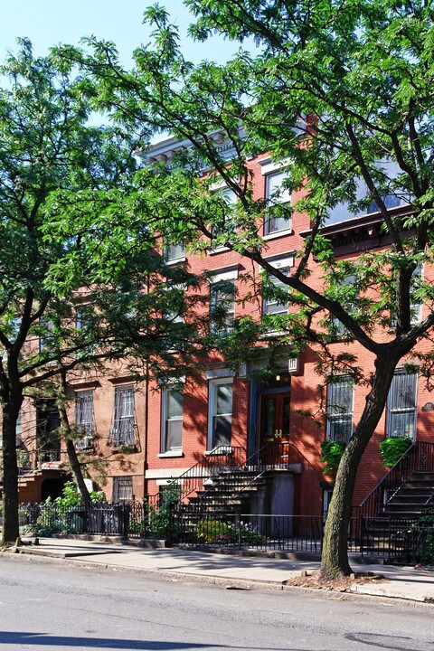 202 17th St in Brooklyn, NY - Building Photo