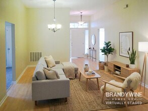 6117 Hannah Stables Ct in Jacksonville, FL - Foto de edificio - Building Photo