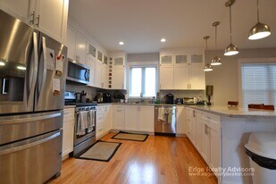 136 Parsons St in Boston, MA - Building Photo