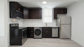 4832 N Winthrop Ave in Chicago, IL - Building Photo