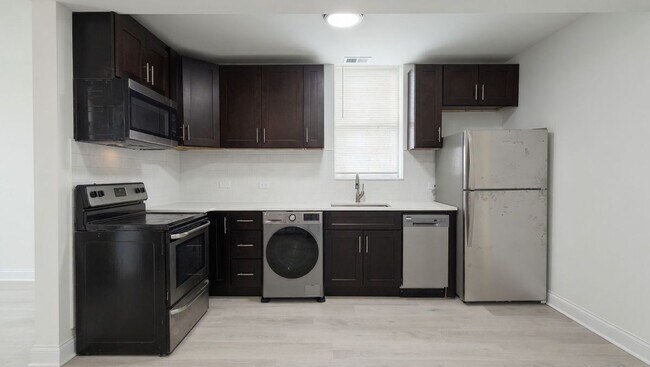 property at 4832 N Winthrop Ave