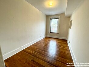 76 Saint Stephen St, Unit 3 in Boston, MA - Building Photo - Building Photo
