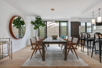 ElmView Residences in Beverly Hills, CA - Building Photo - Building Photo