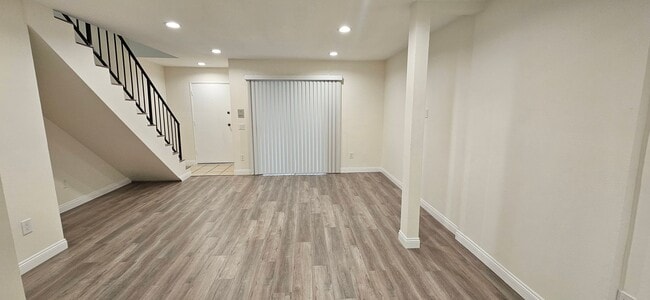 8655 Orion Ave in Los Angeles, CA - Building Photo - Building Photo