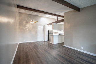 The Arbors Santa Ana in Santa Ana, CA - Building Photo - Interior Photo