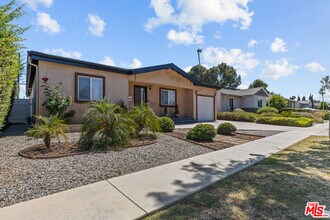 17332 Bullock St in Los Angeles, CA - Building Photo - Building Photo