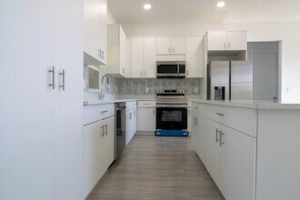 10654 Washington Rd in Port Charlotte, FL - Building Photo - Building Photo