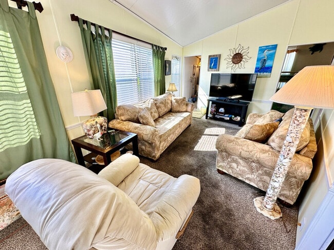 527 Nettles Blvd, Unit SI ID1537486P