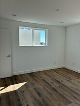 449 W 74th St in Los Angeles, CA - Building Photo - Building Photo
