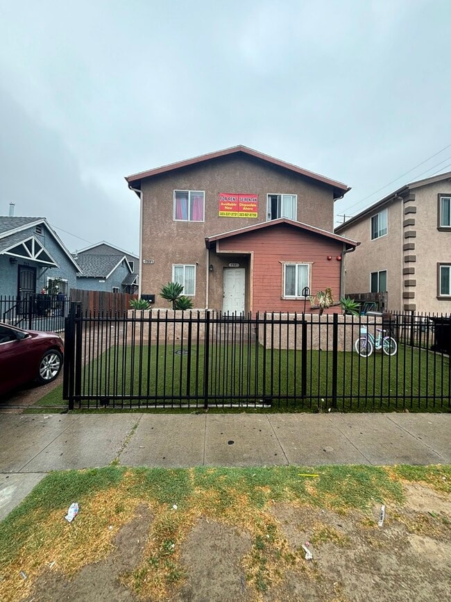 property at 755 E 76th St