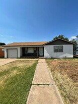 4914 40th St in Lubbock, TX - Building Photo