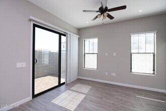 4811 E Village Dr in Scottsdale, AZ - Building Photo - Building Photo