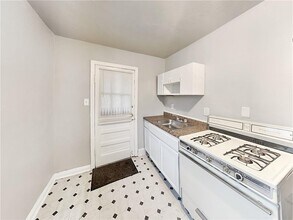 946 Ira St SW in Atlanta, GA - Building Photo - Building Photo