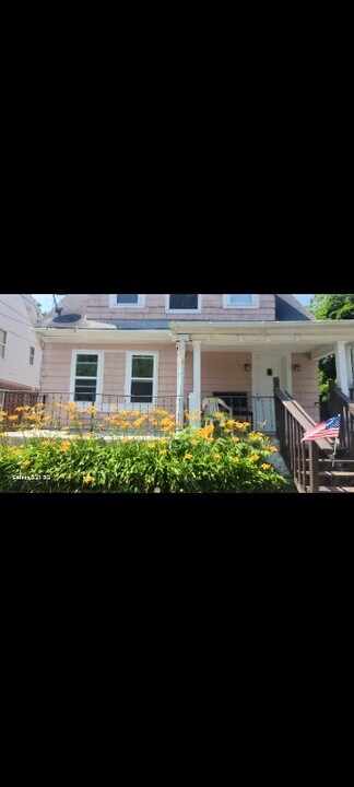22 Stephens Ct in Pontiac, MI - Building Photo
