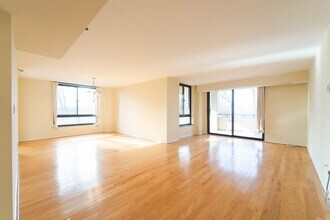 1808 Old Meadow Rd in McLean, VA - Building Photo - Building Photo