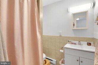 2010 E York St in Philadelphia, PA - Building Photo - Building Photo