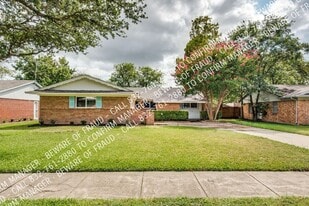 525 Salem Dr in Richardson, TX - Building Photo