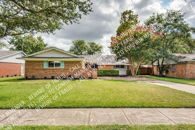 property at 525 Salem Dr