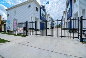 3632 Griggs Rd in Houston, TX - Building Photo - Building Photo