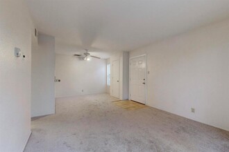 941 Calle Mejia in Santa Fe, NM - Building Photo - Building Photo