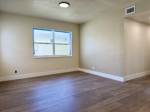 1218 NW 13th Ct in Fort Lauderdale, FL - Building Photo - Building Photo