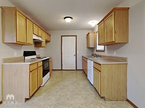 429 N Century Ave in Republic, MO - Foto de edificio - Building Photo