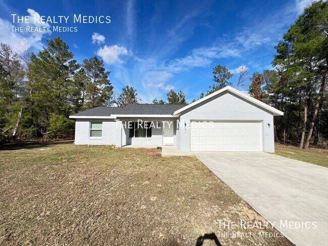 125 Fisher Ct in Ocklawaha, FL - Building Photo - Building Photo