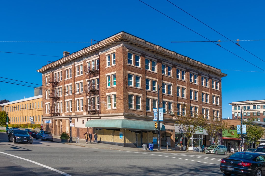 Belvedere Court in Vancouver, BC - Building Photo