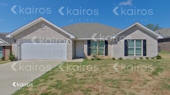 724 Park Ln in Prattville, AL - Building Photo