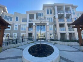 15436 31 Av in Surrey, BC - Building Photo