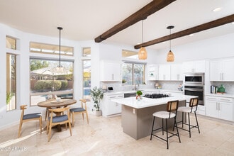 7357 E Rochelle Cir in Mesa, AZ - Building Photo - Building Photo