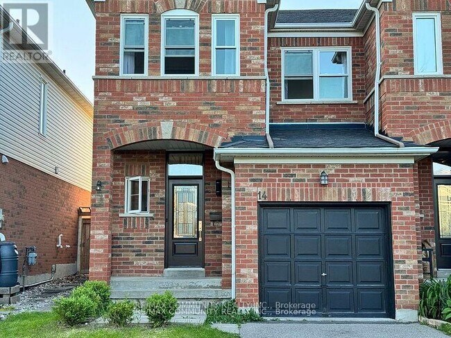 14 Blacksmith Ln in Whitby, ON - Building Photo - Building Photo