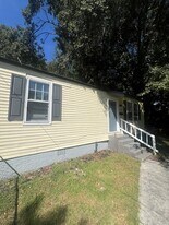 2694 Olympia Ave in North Charleston, SC - Building Photo