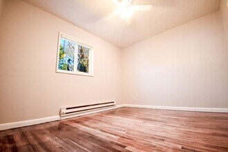 2121 N Kilpatrick St in Portland, OR - Building Photo - Building Photo